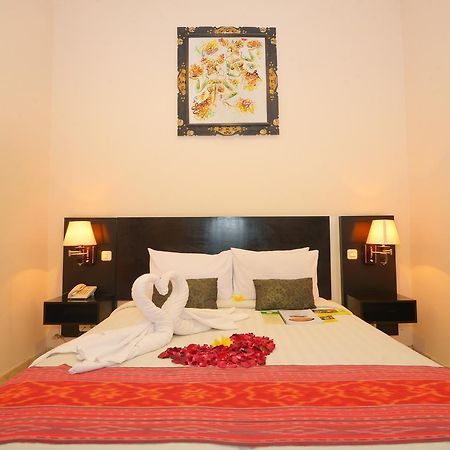 Andari Legian Hotel Бали Экстерьер фото